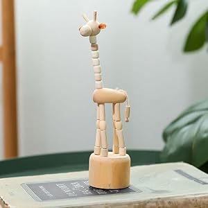 giraffe-Figurine Table Decoration